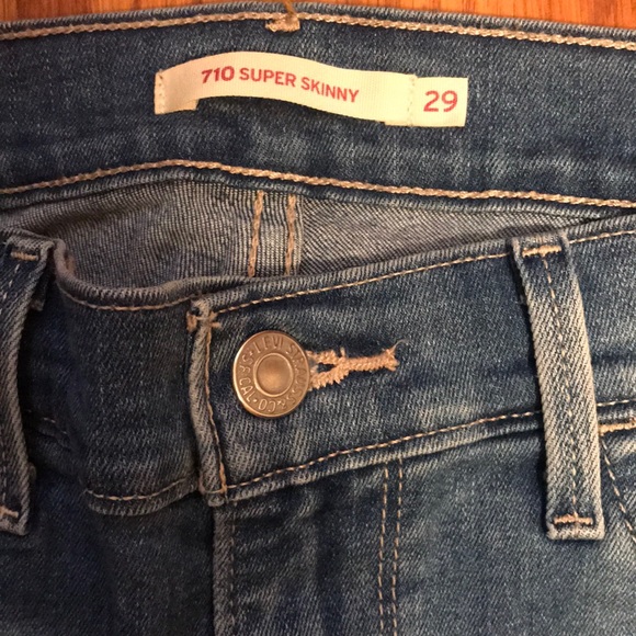 Levi’s 710 Super Skinny Light wash sz 29 - Picture 2 of 6